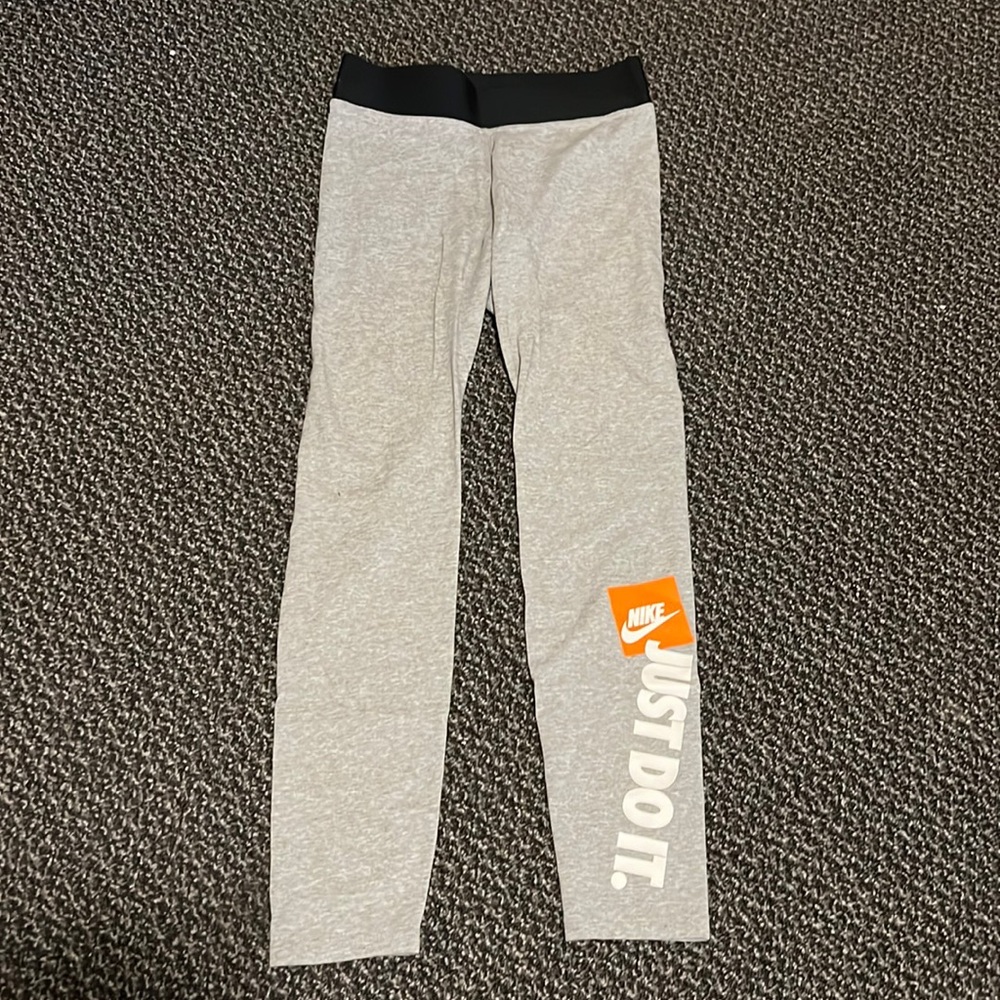 Gray Nike leggings
